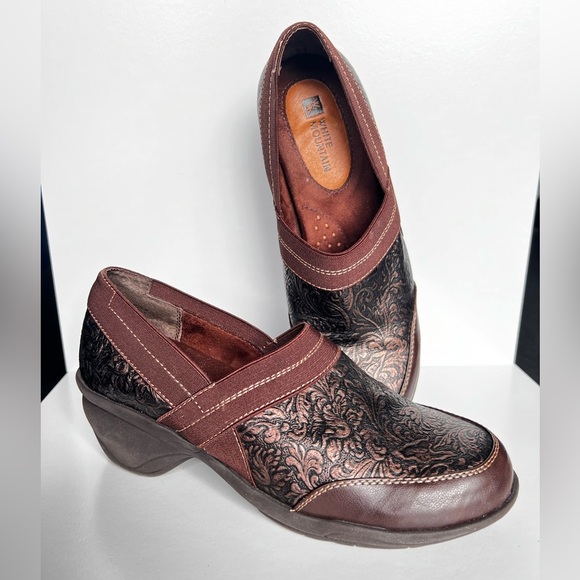 White Mountain Clogs - Picture 1 of 8